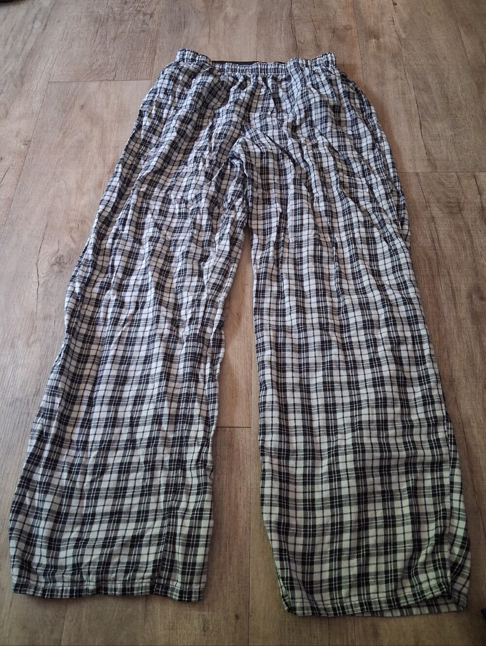 Colsie Black & White Plaid Women's Lounge Joggers
